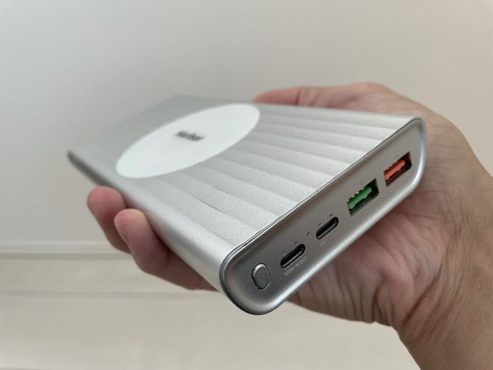 Harbor SUPERレビュー】ノートPCにも使えるモバイルバッテリー